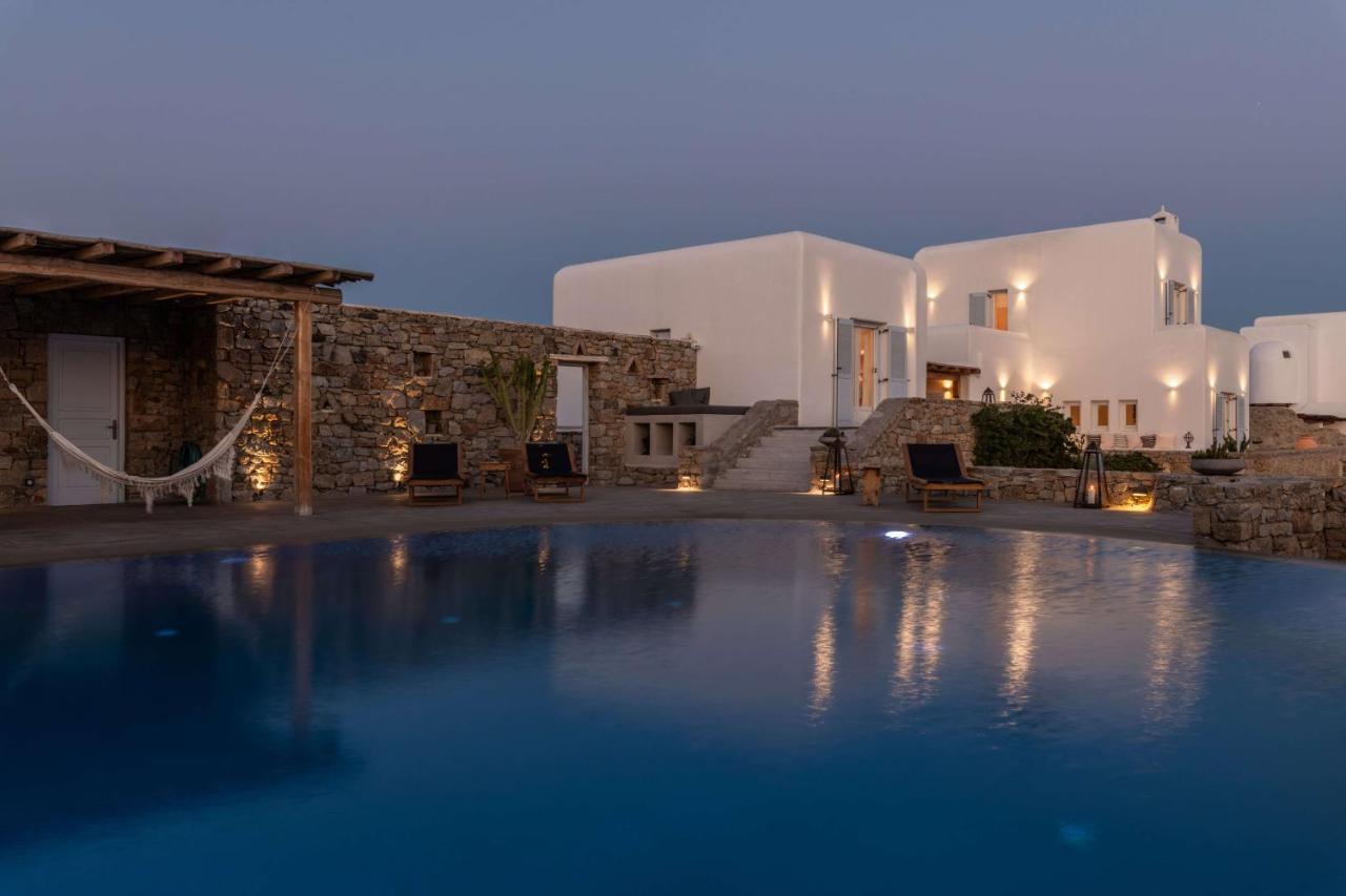 Ava Mykonos *